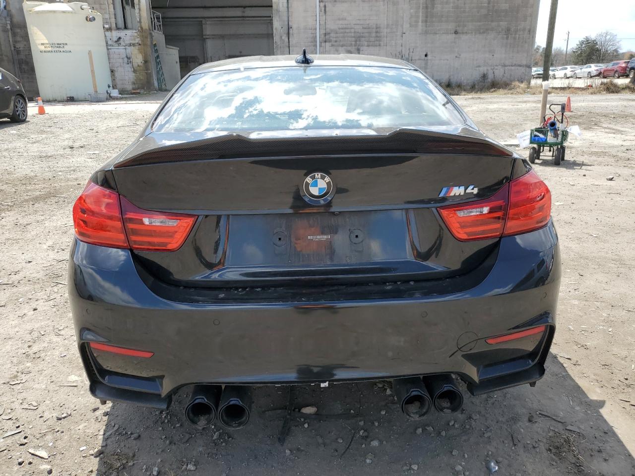 Photo 5 VIN: WBS3R9C51FK330475 - BMW M4 