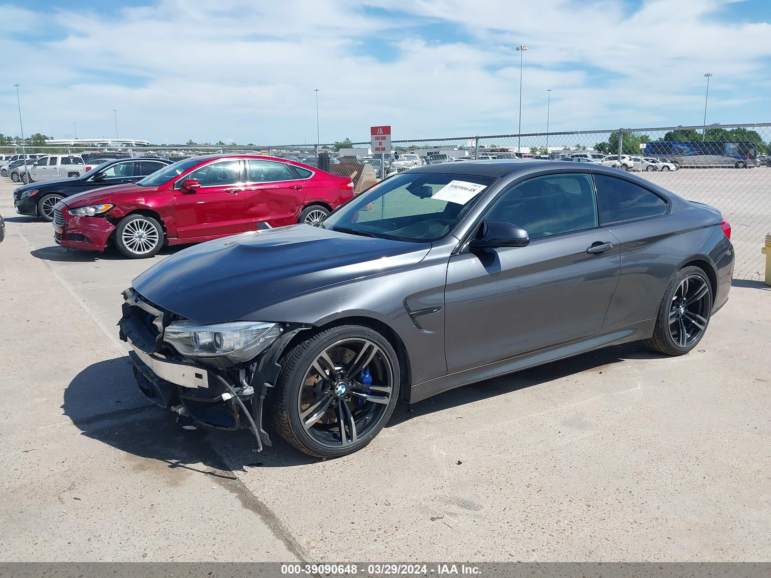 Photo 1 VIN: WBS3R9C51GK336472 - BMW M4 