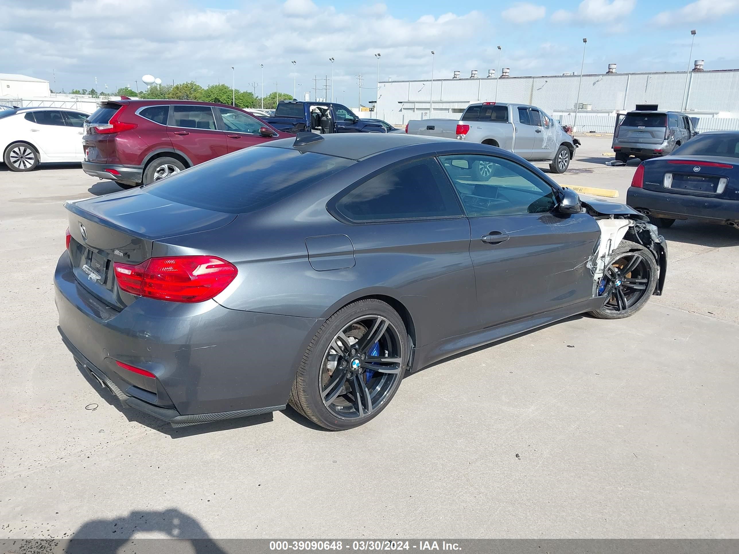 Photo 3 VIN: WBS3R9C51GK336472 - BMW M4 