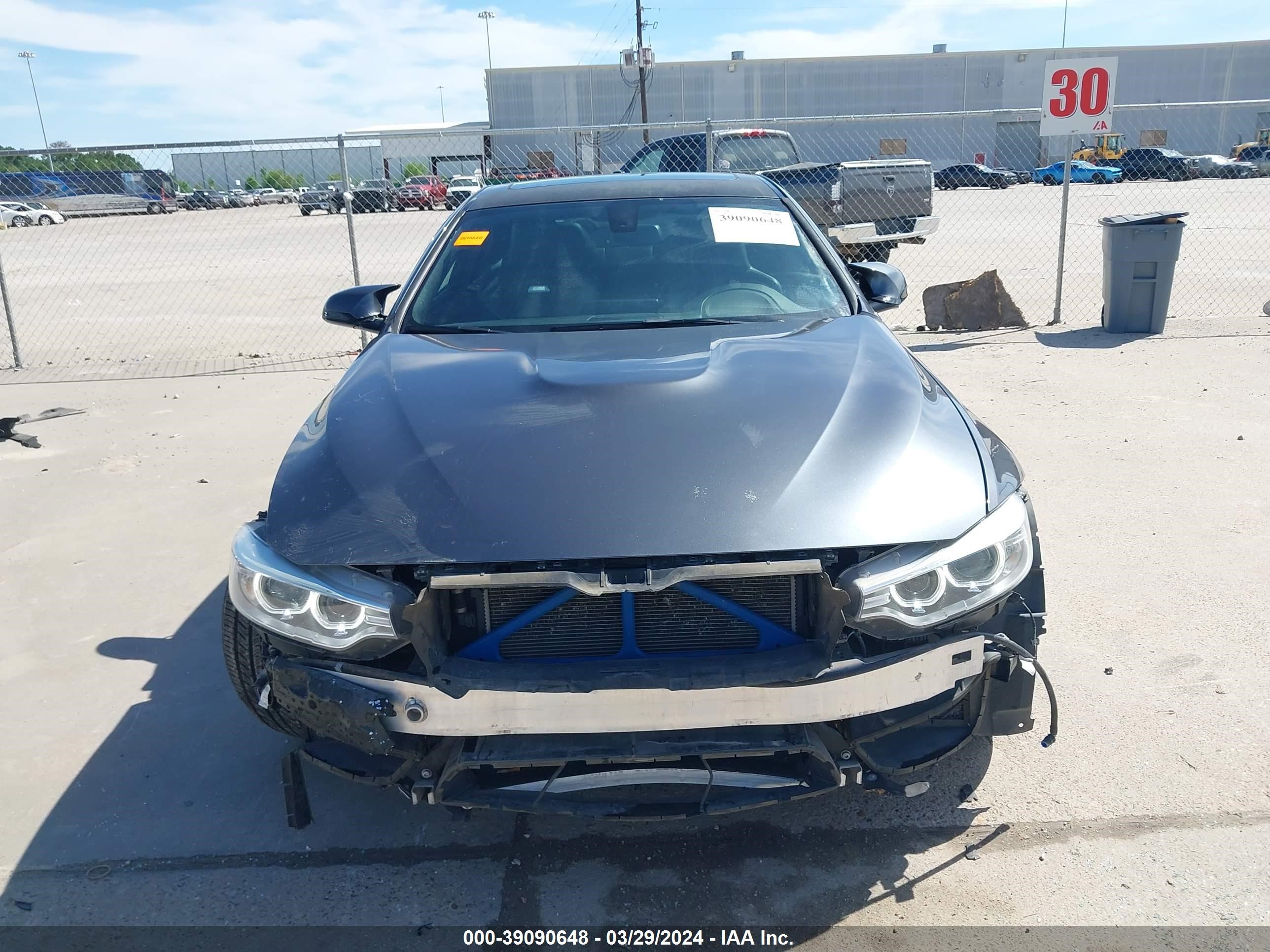 Photo 5 VIN: WBS3R9C51GK336472 - BMW M4 