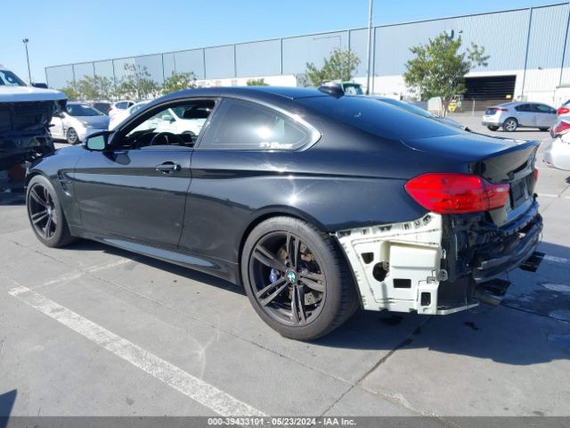 Photo 2 VIN: WBS3R9C52FK333739 - BMW M4 