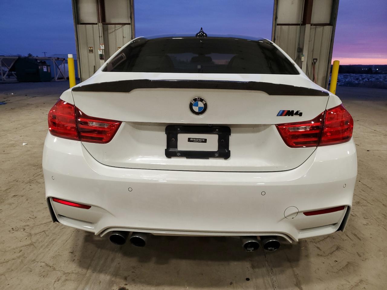 Photo 5 VIN: WBS3R9C52GK335802 - BMW M4 