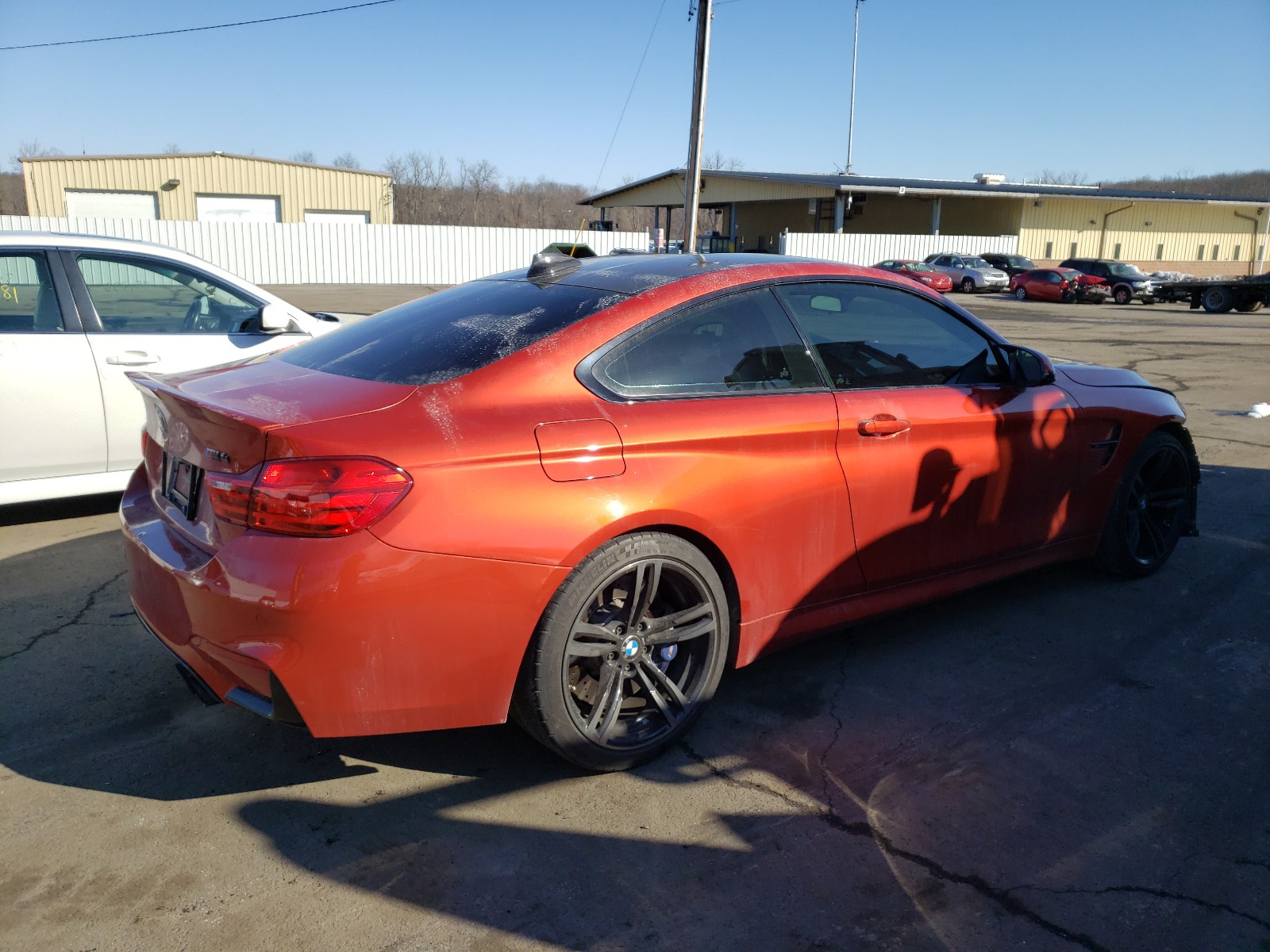 Photo 3 VIN: WBS3R9C53FK330462 - BMW M4 