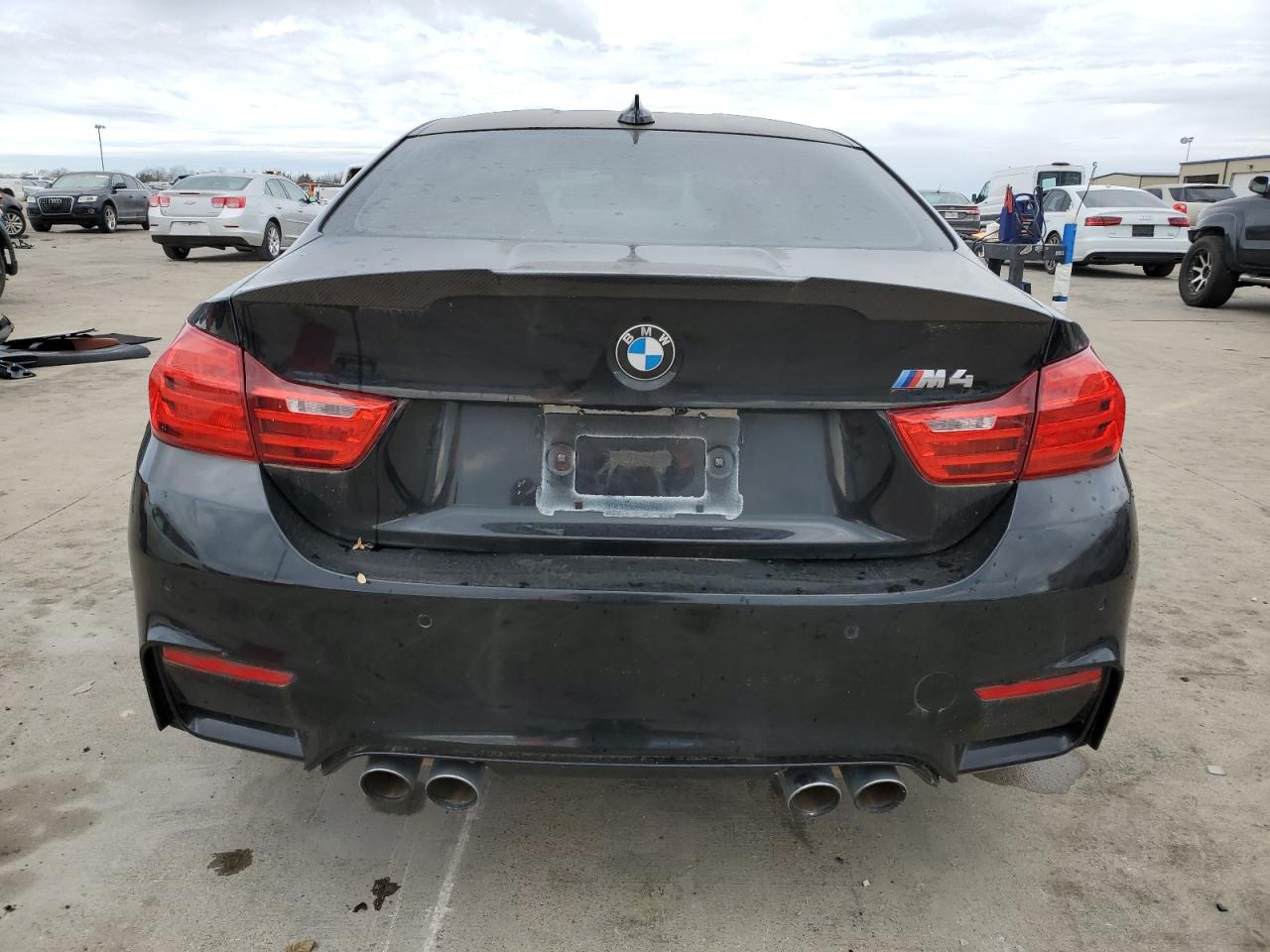 Photo 5 VIN: WBS3R9C53FK333216 - BMW M4 