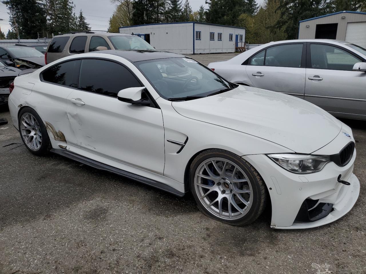 Photo 3 VIN: WBS3R9C53FK335290 - BMW M4 