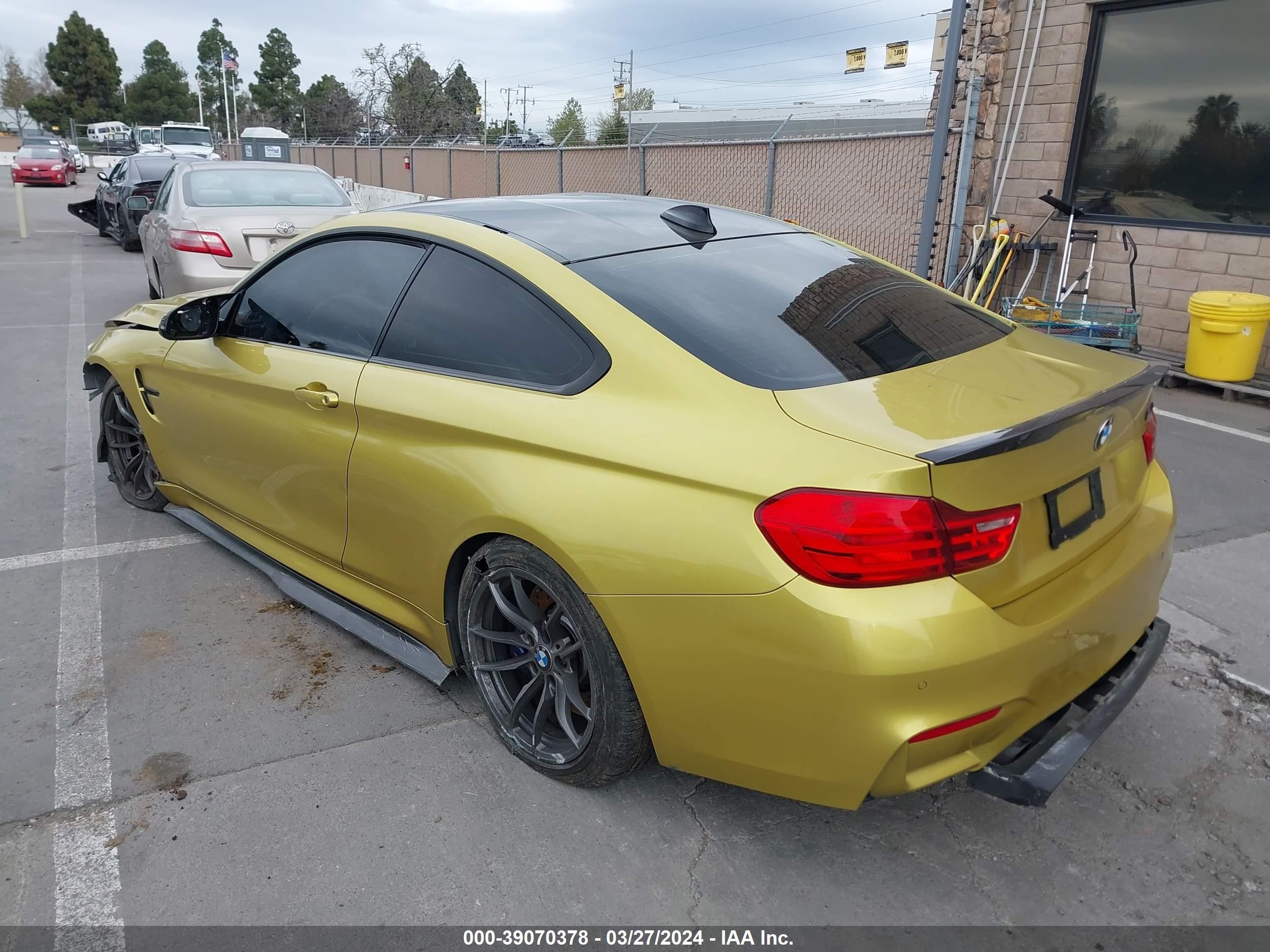 Photo 2 VIN: WBS3R9C54GK336658 - BMW M4 