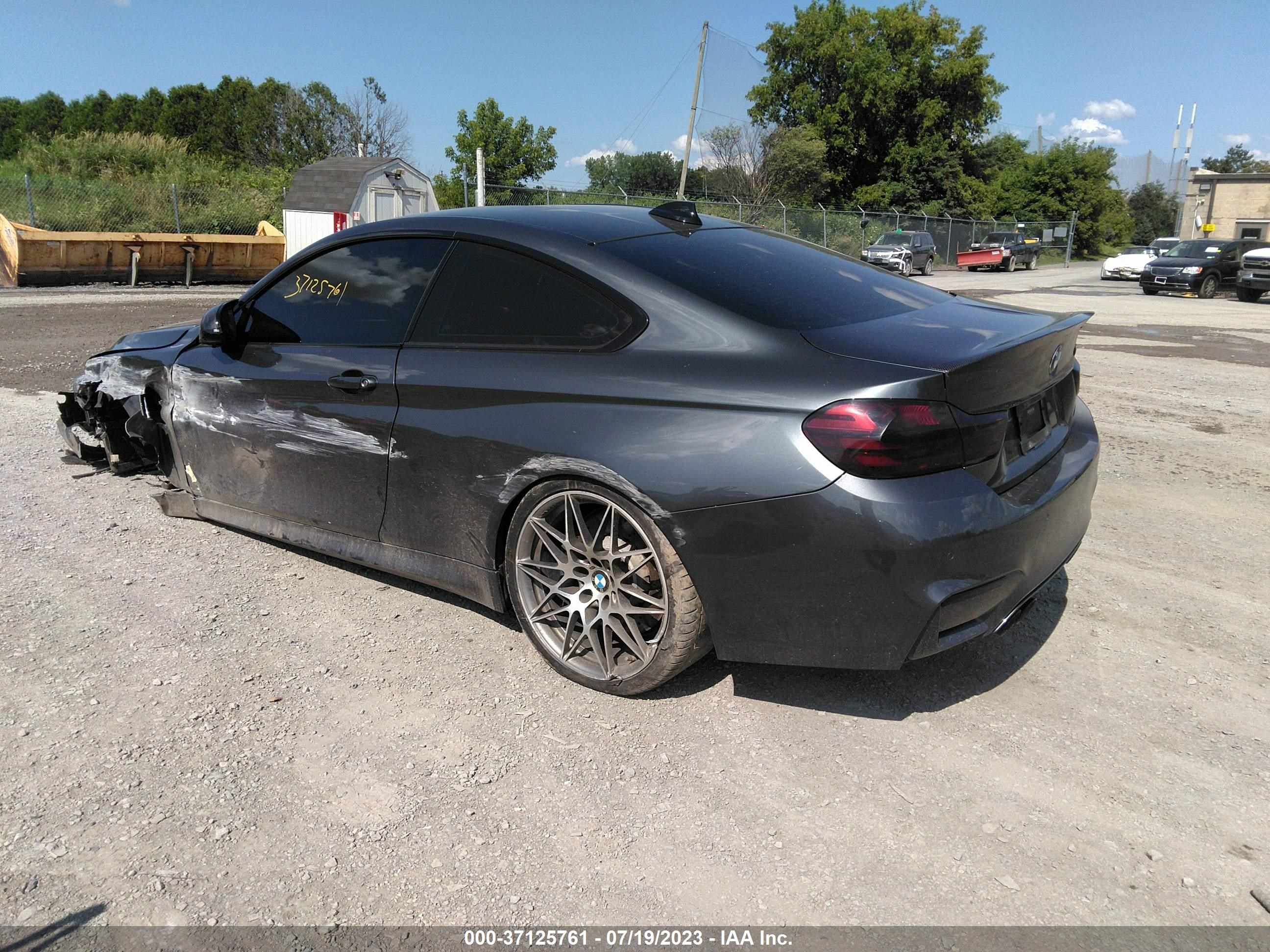 Photo 2 VIN: WBS3R9C54HK709540 - BMW M4 