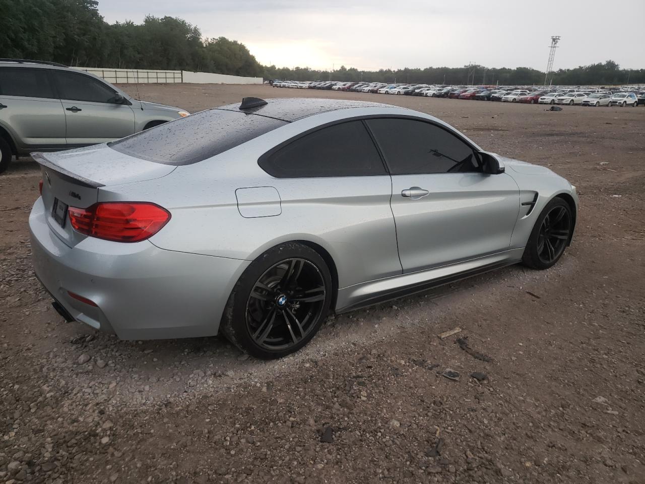 Photo 2 VIN: WBS3R9C56GK335690 - BMW M4 