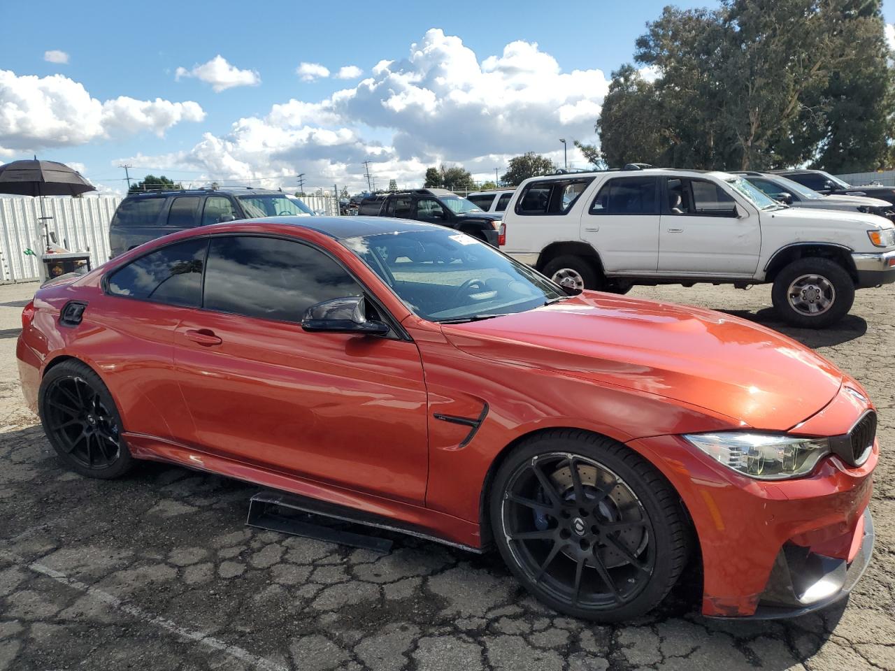 Photo 3 VIN: WBS3R9C57FF708758 - BMW M4 