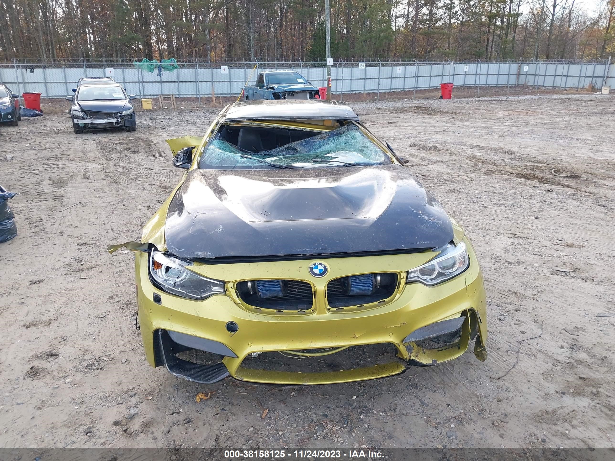 Photo 5 VIN: WBS3R9C5XFK333391 - BMW M4 