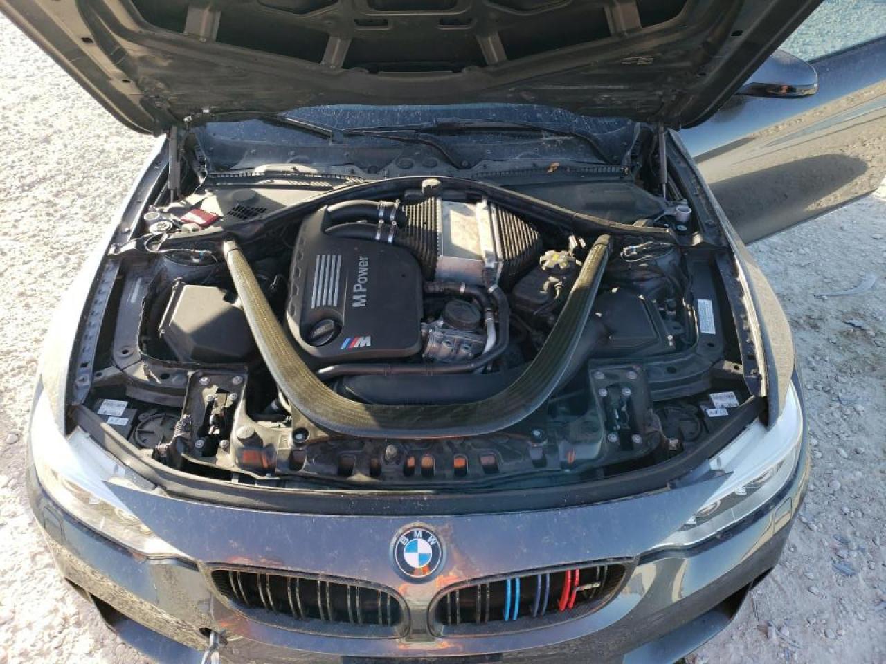 Photo 10 VIN: WBS3U9C59FJ968333 - BMW M4 