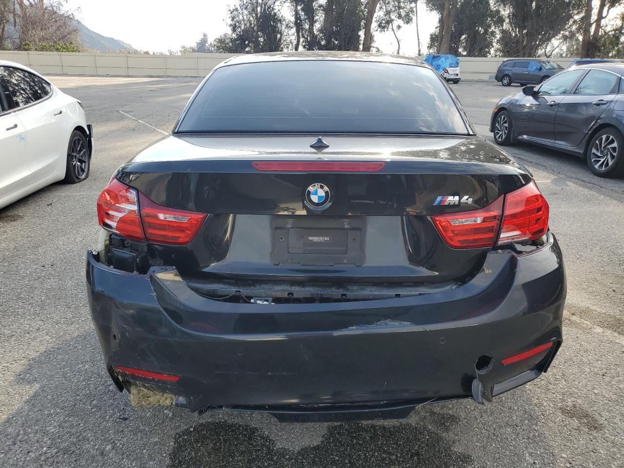 Photo 5 VIN: WBS3U9C59FP967969 - BMW M4 