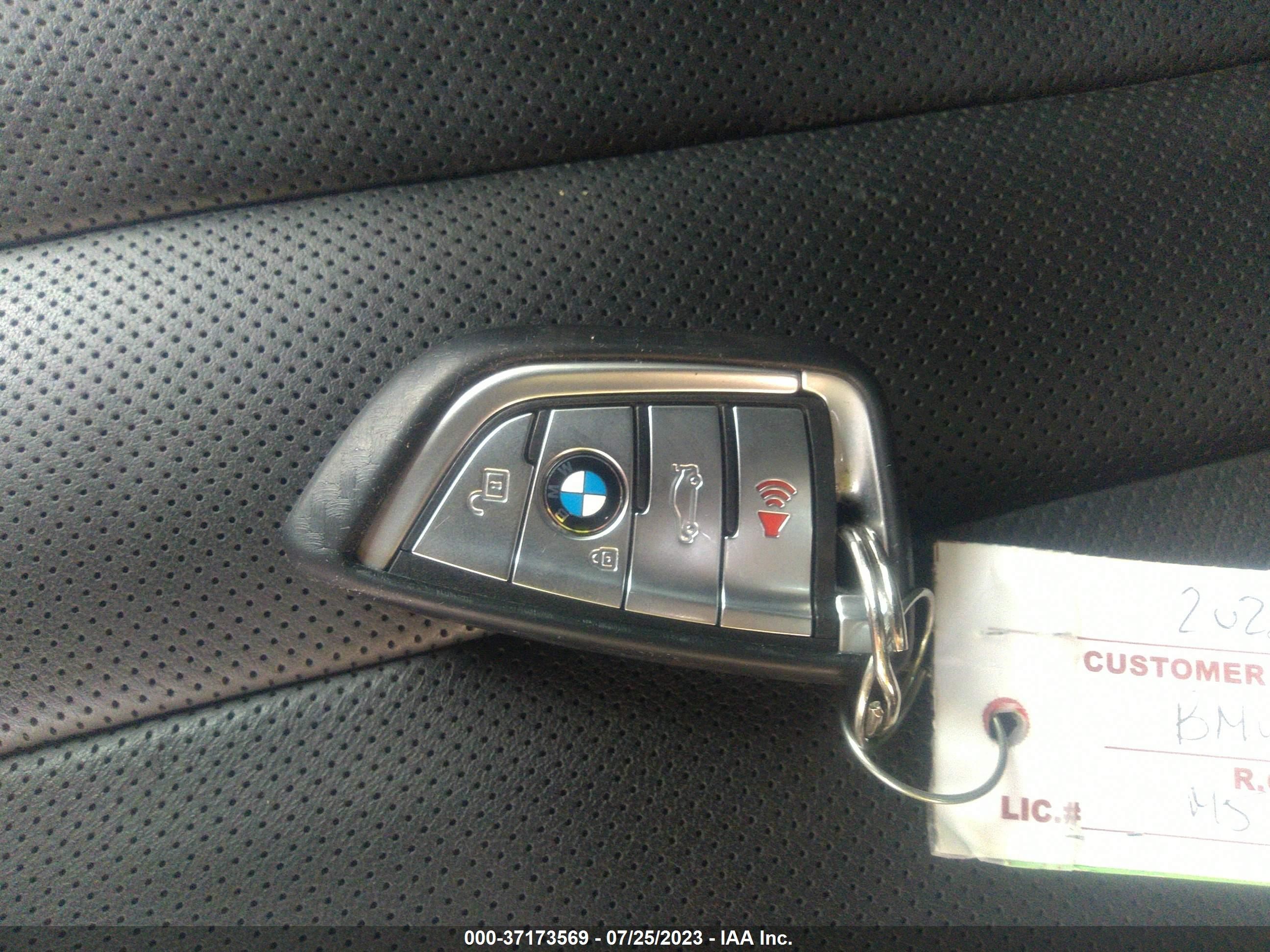 Photo 10 VIN: WBS83CH01MCH20231 - BMW M5 