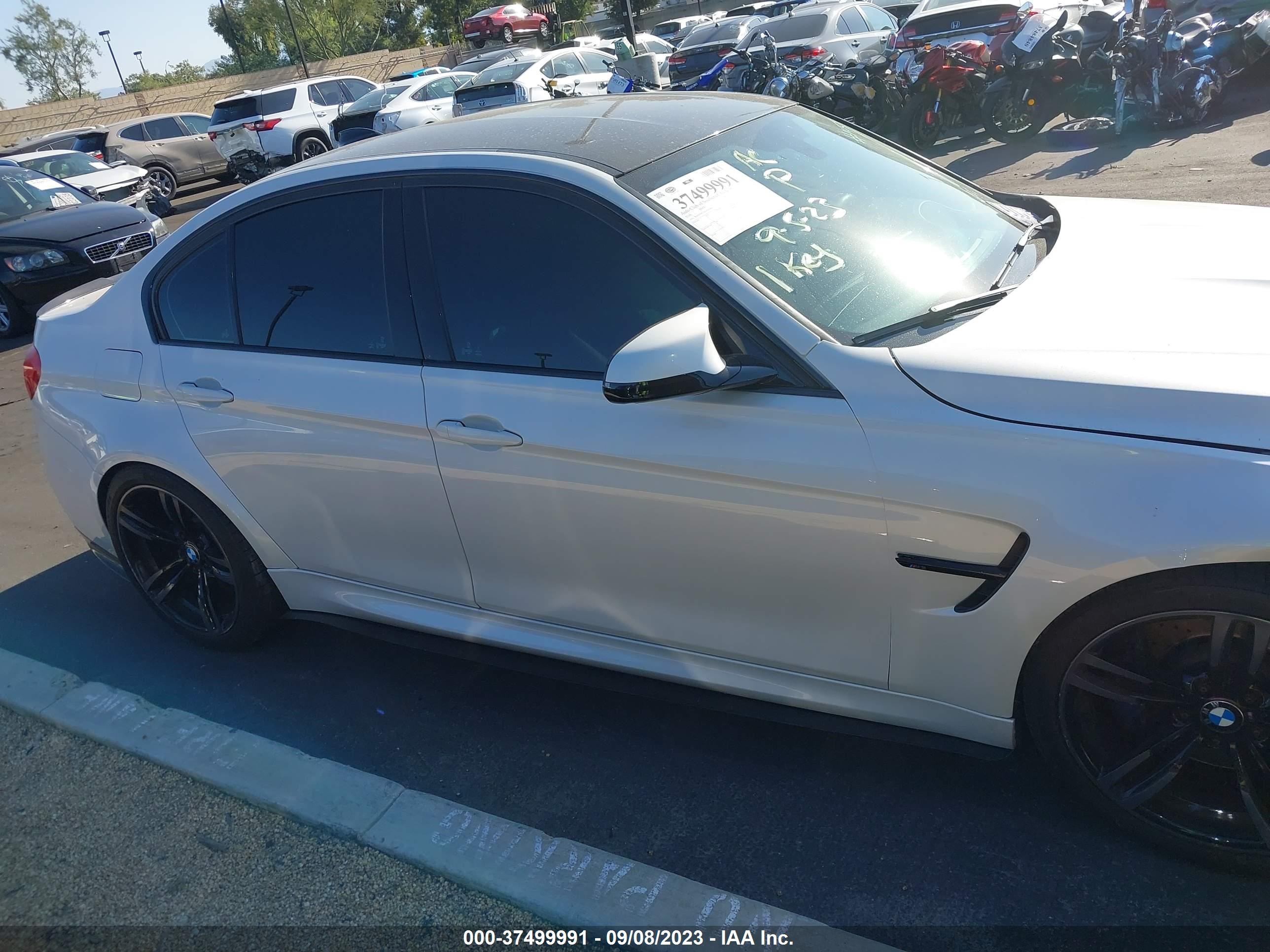 Photo 13 VIN: WBS8M9C50G5D30880 - BMW M3 