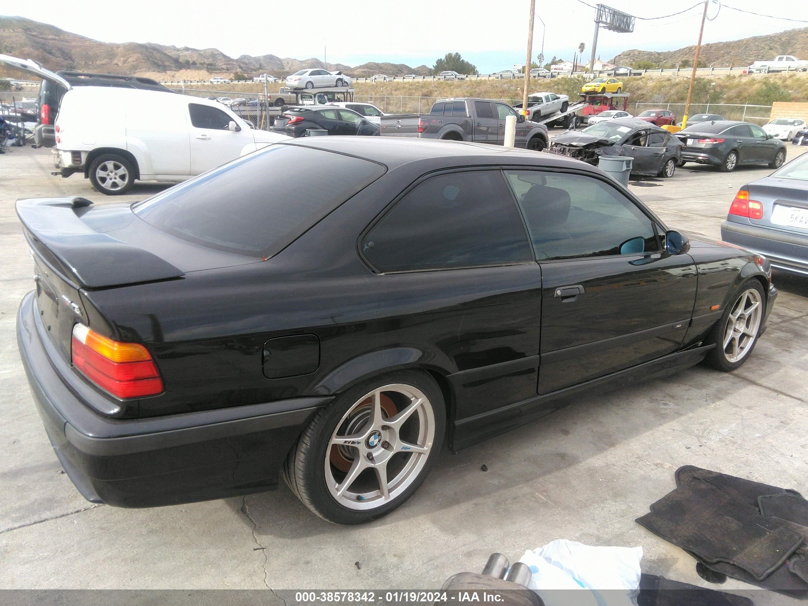 Photo 3 VIN: WBSBG9320VEY73773 - BMW 3ER 