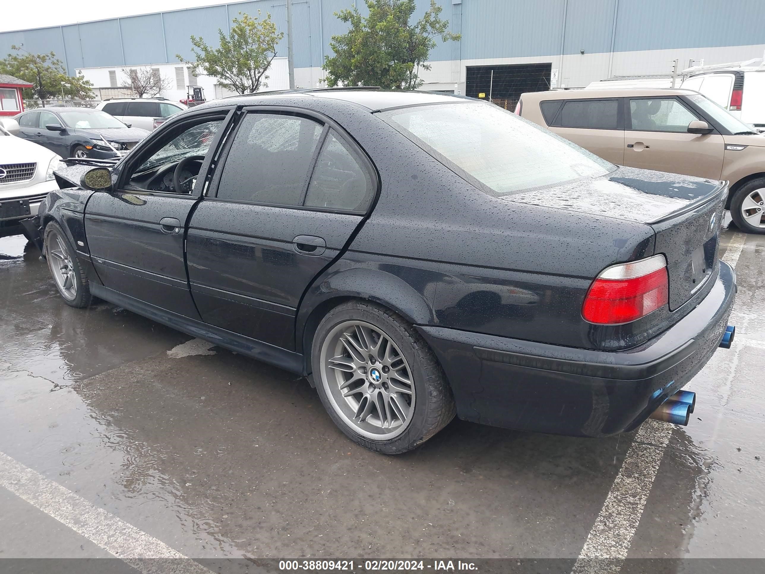 Photo 2 VIN: WBSDE9346YBZ95317 - BMW M5 