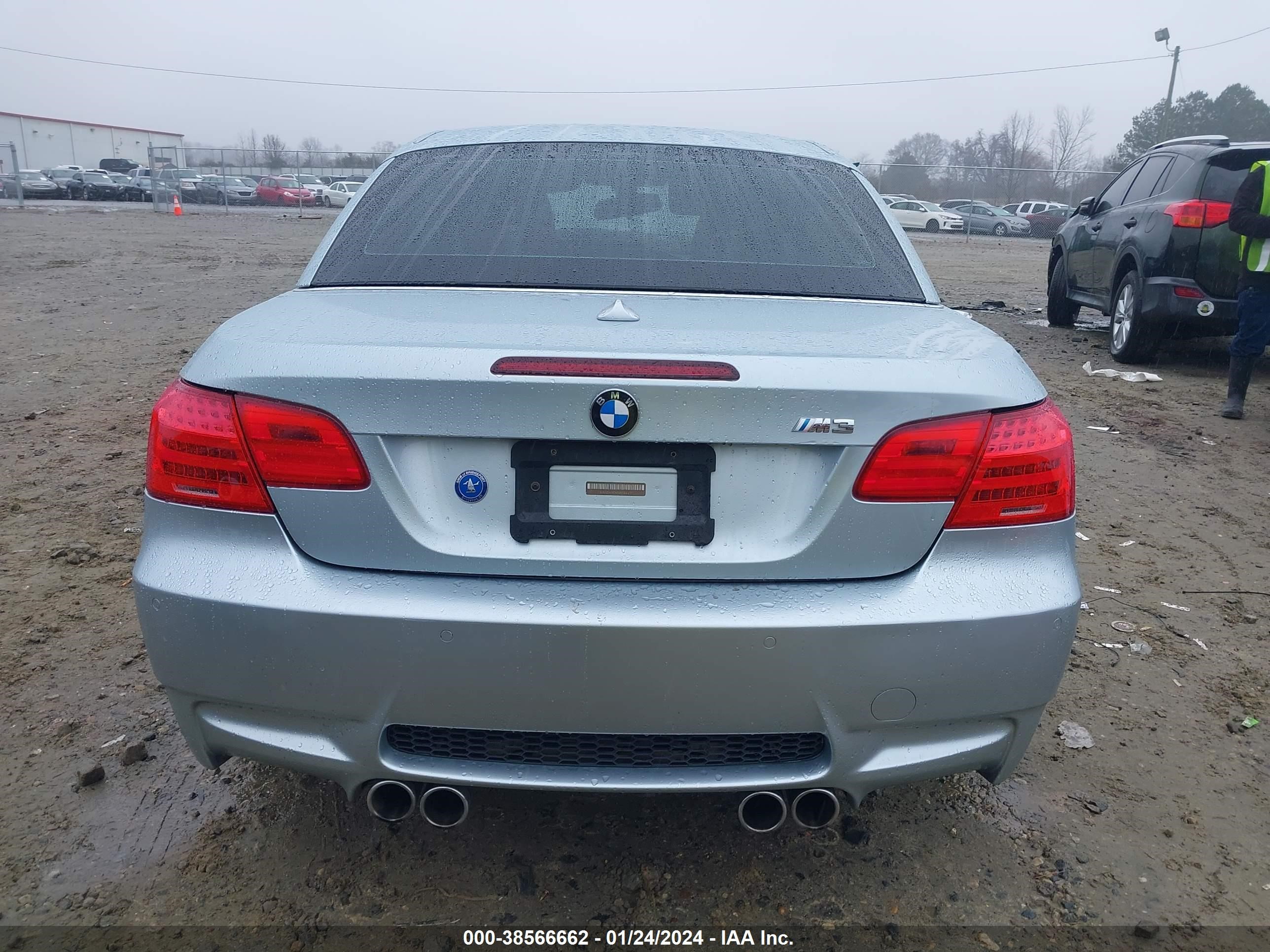 Photo 13 VIN: WBSDX9C50BE584617 - BMW M3 