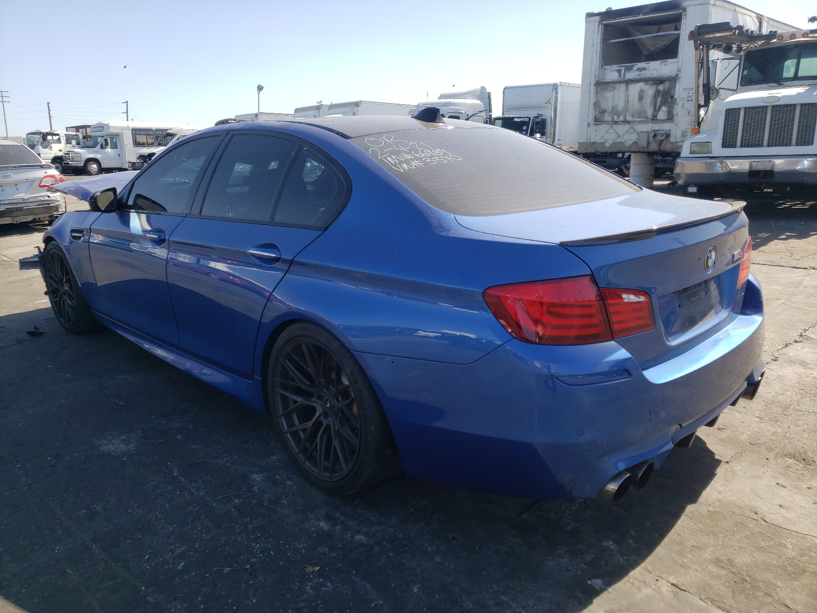 Photo 2 VIN: WBSFV9C51DC773340 - BMW M5 