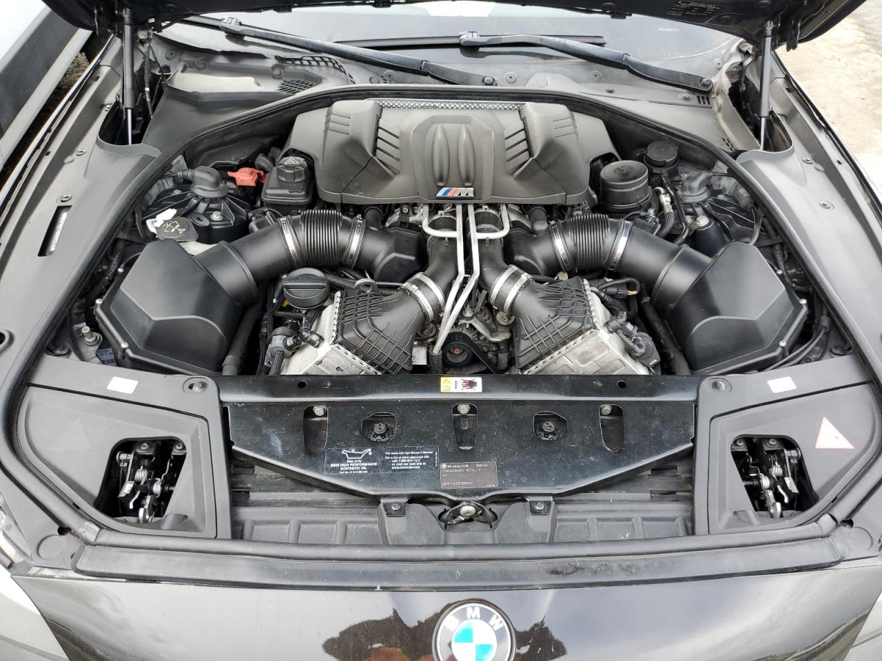 Photo 10 VIN: WBSFV9C51DD095540 - BMW M5 