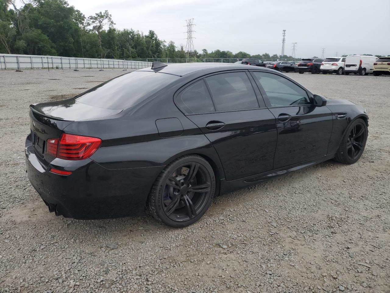 Photo 2 VIN: WBSFV9C51FD595152 - BMW M5 