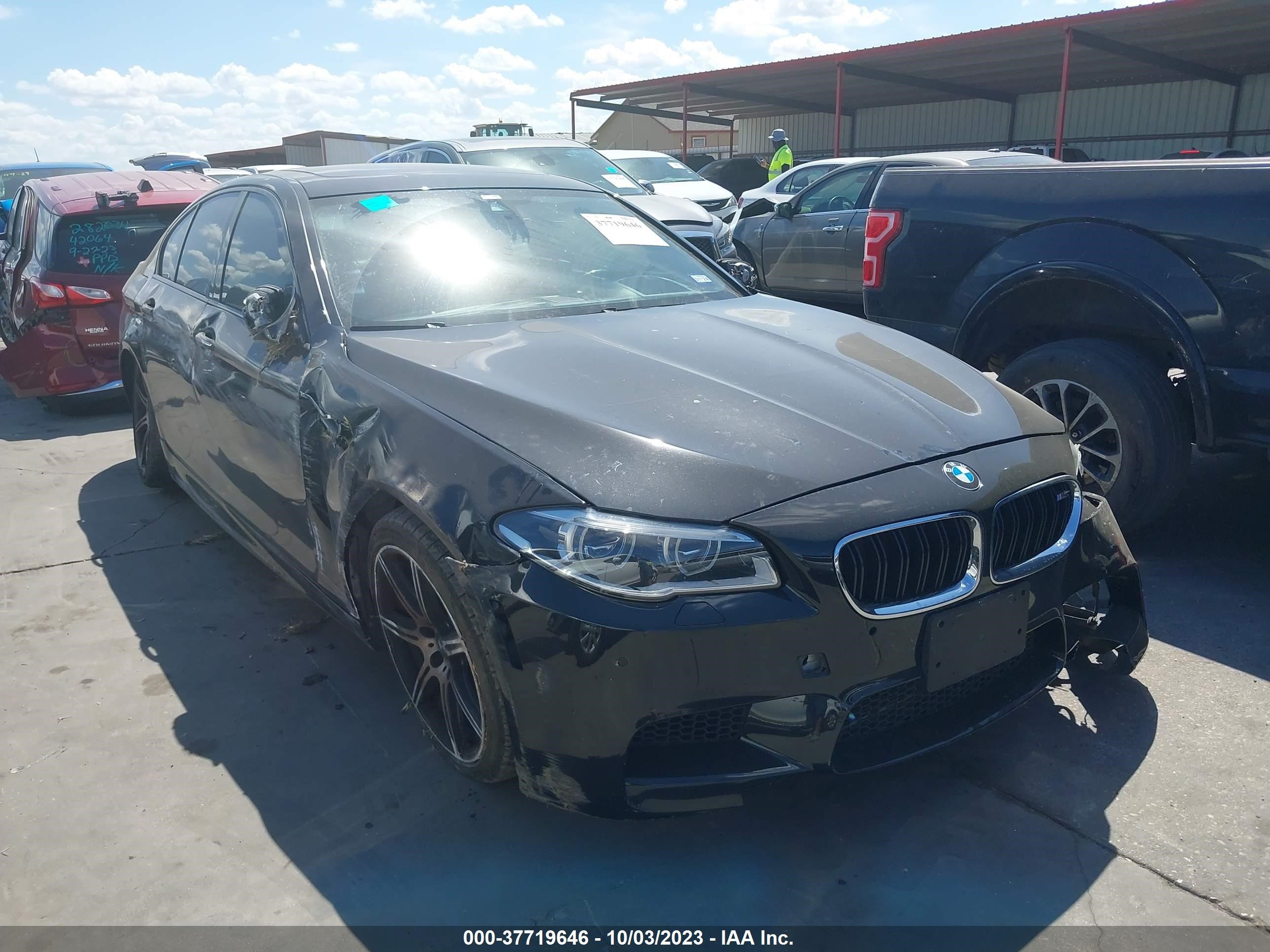 Photo 0 VIN: WBSFV9C52GD595453 - BMW M5 