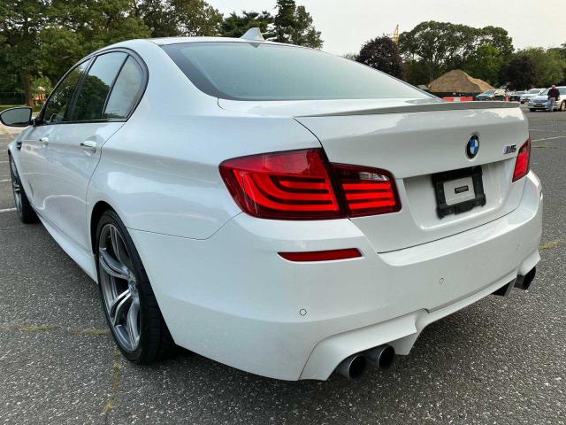 Photo 2 VIN: WBSFV9C53DD095667 - BMW M5 