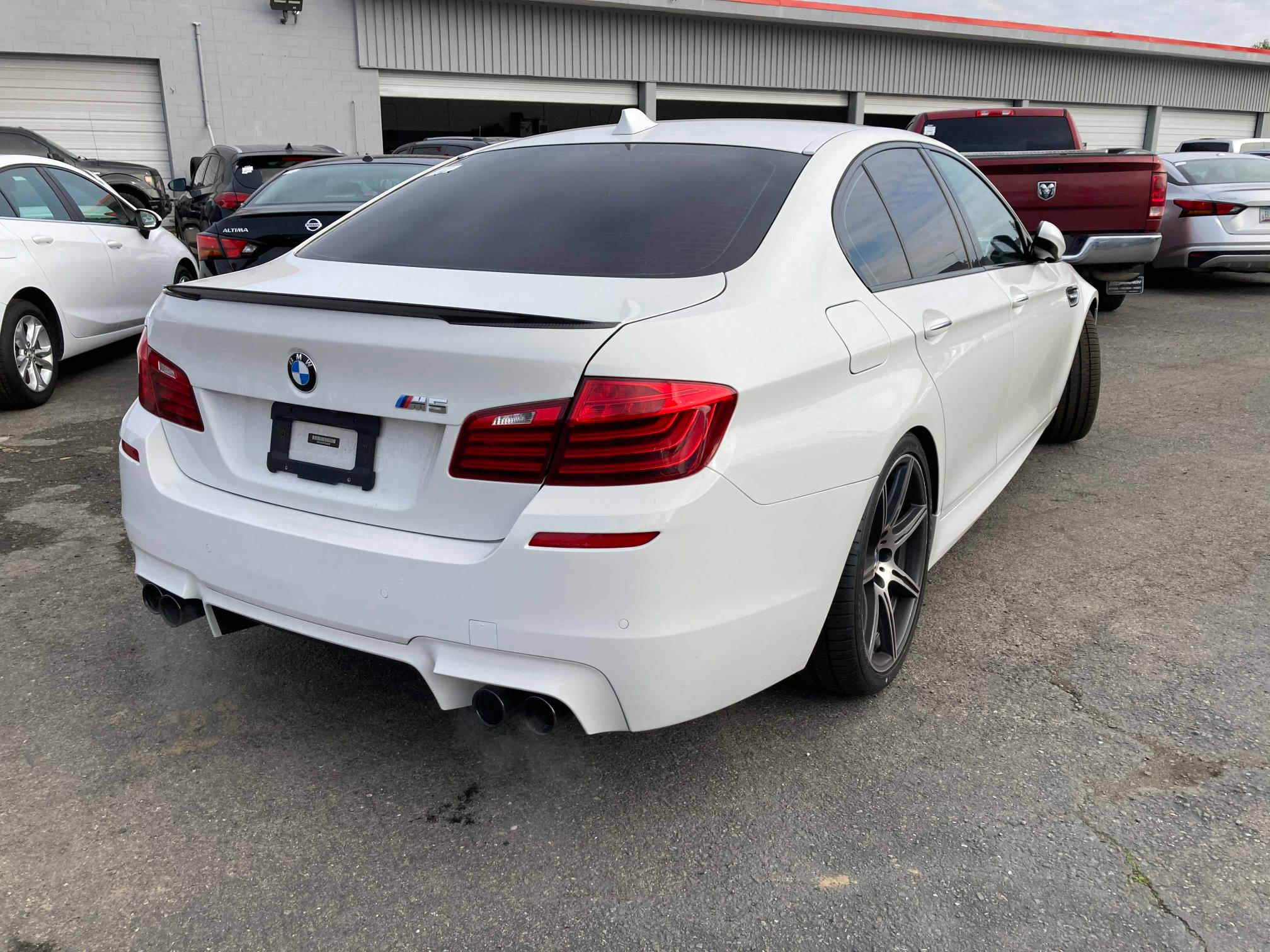 Photo 3 VIN: WBSFV9C54FD594206 - BMW M5 