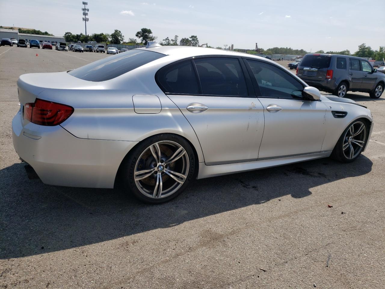 Photo 2 VIN: WBSFV9C56DD096571 - BMW M5 