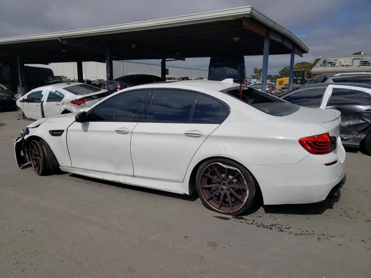 Photo 1 VIN: WBSFV9C58FD594421 - BMW M5 