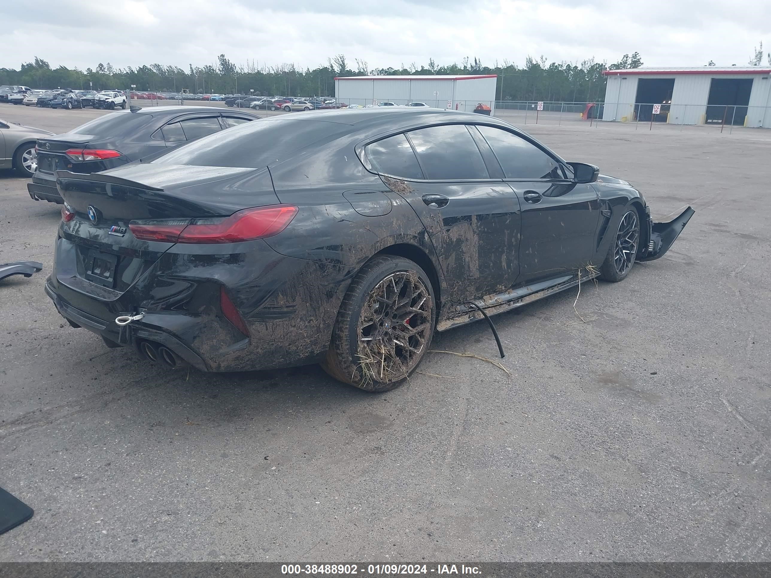 Photo 3 VIN: WBSGV0C00RCN65428 - BMW M8 