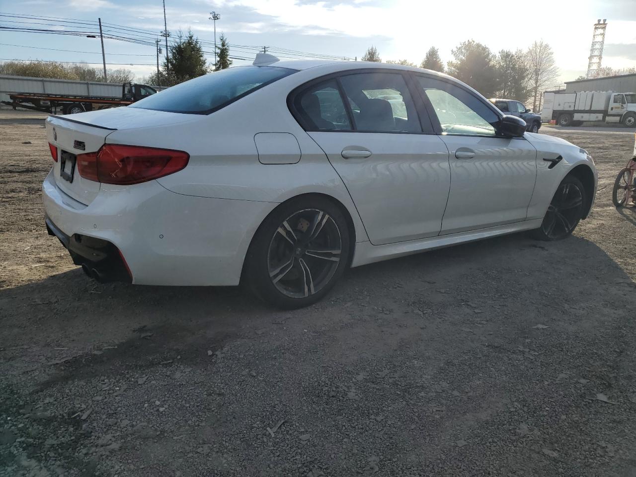 Photo 2 VIN: WBSJF0C00LB448920 - BMW M5 