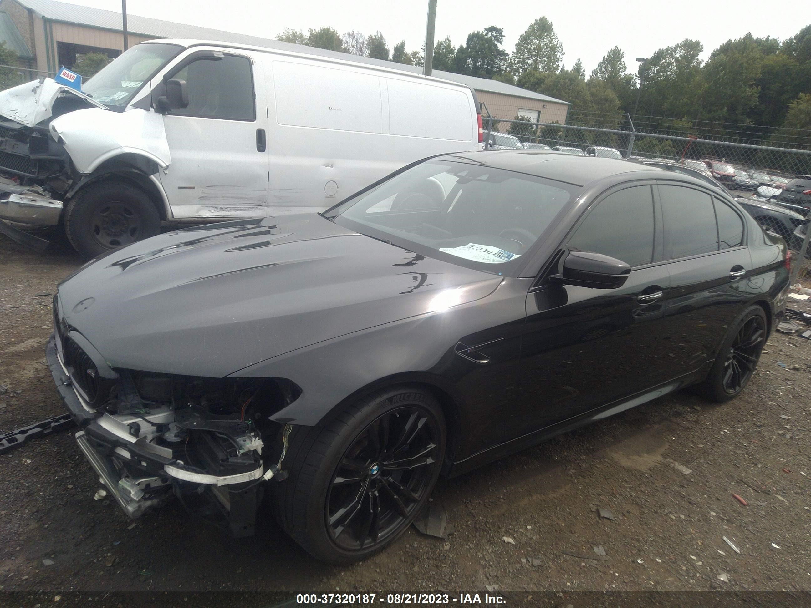 Photo 1 VIN: WBSJF0C50JB282374 - BMW M5 