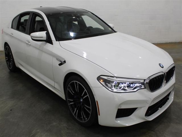 Photo 2 VIN: WBSJF0C51JB283789 - BMW M5 