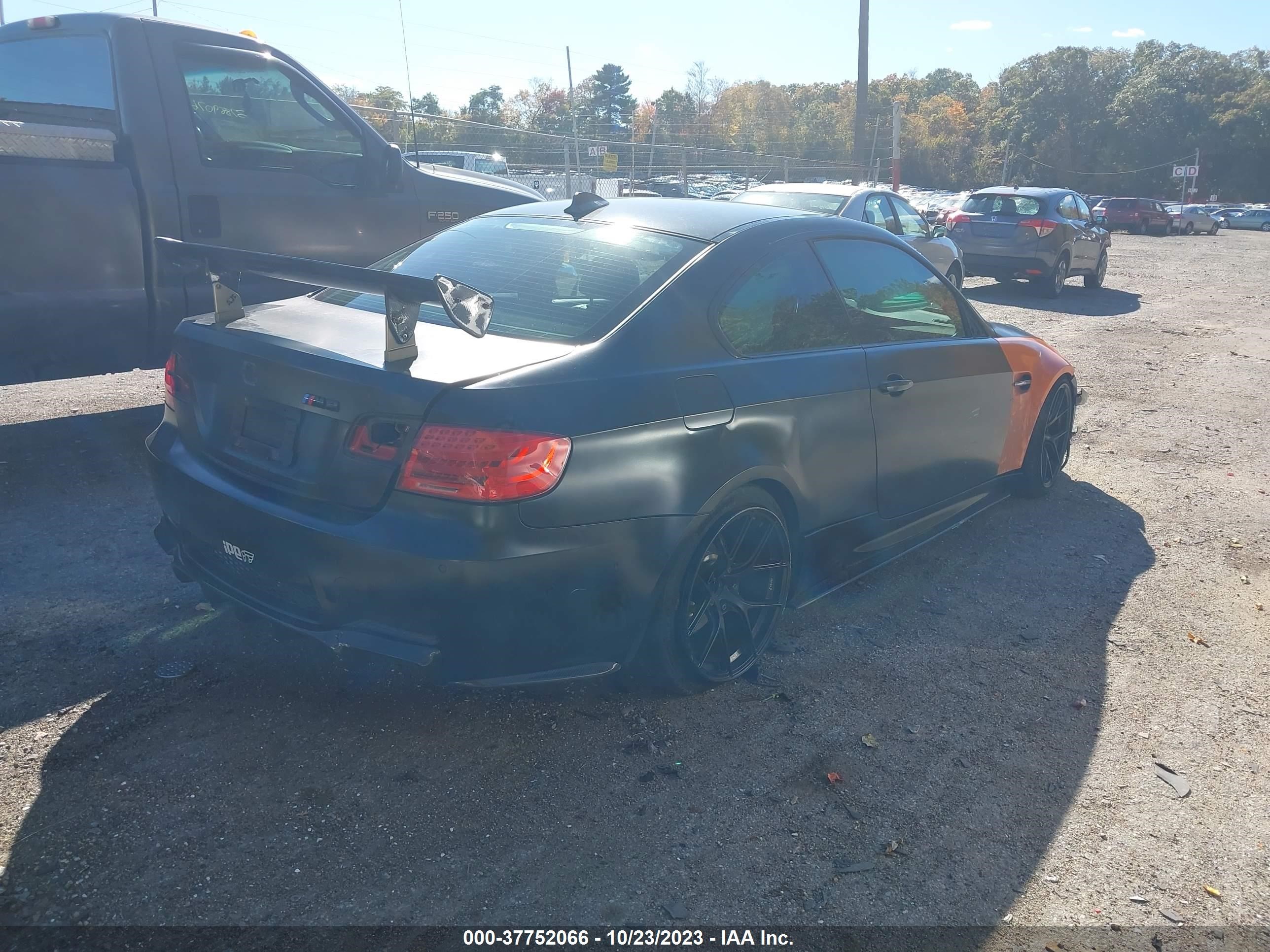 Photo 3 VIN: WBSKG9C55DJ593444 - BMW M3 