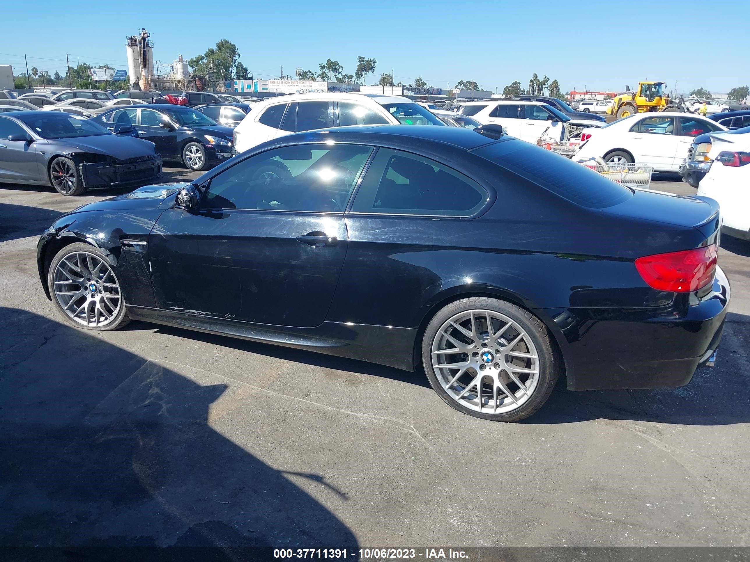 Photo 13 VIN: WBSKG9C56DJ593100 - BMW M3 