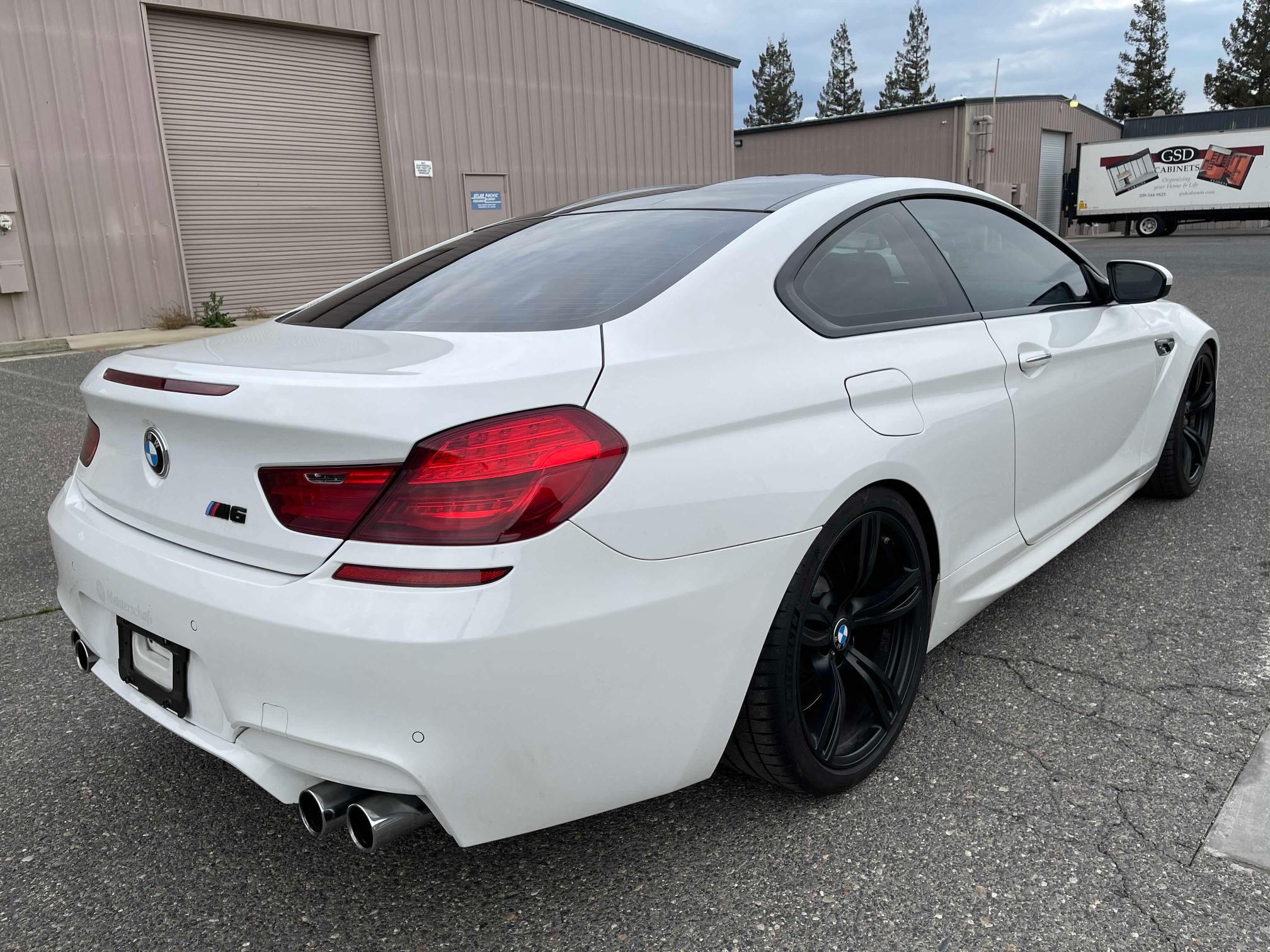 Photo 3 VIN: WBSLX9C58FD160710 - BMW M6 