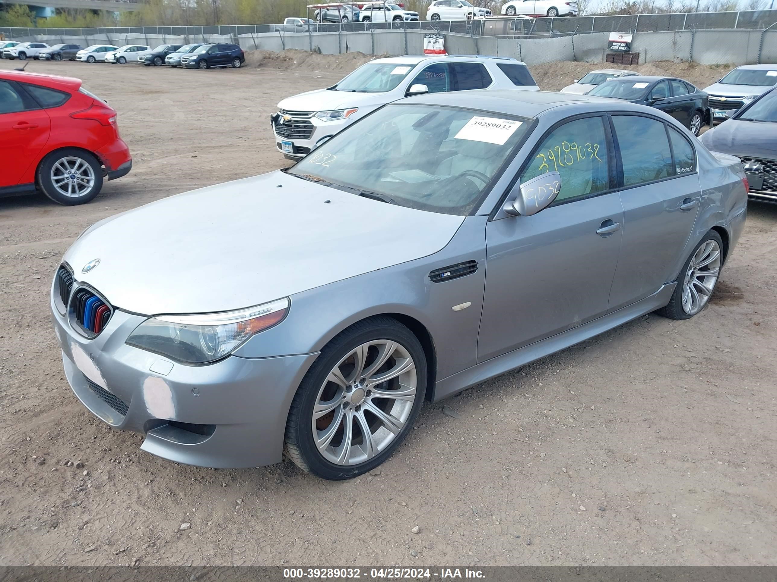 Photo 1 VIN: WBSNB93506B582957 - BMW M5 