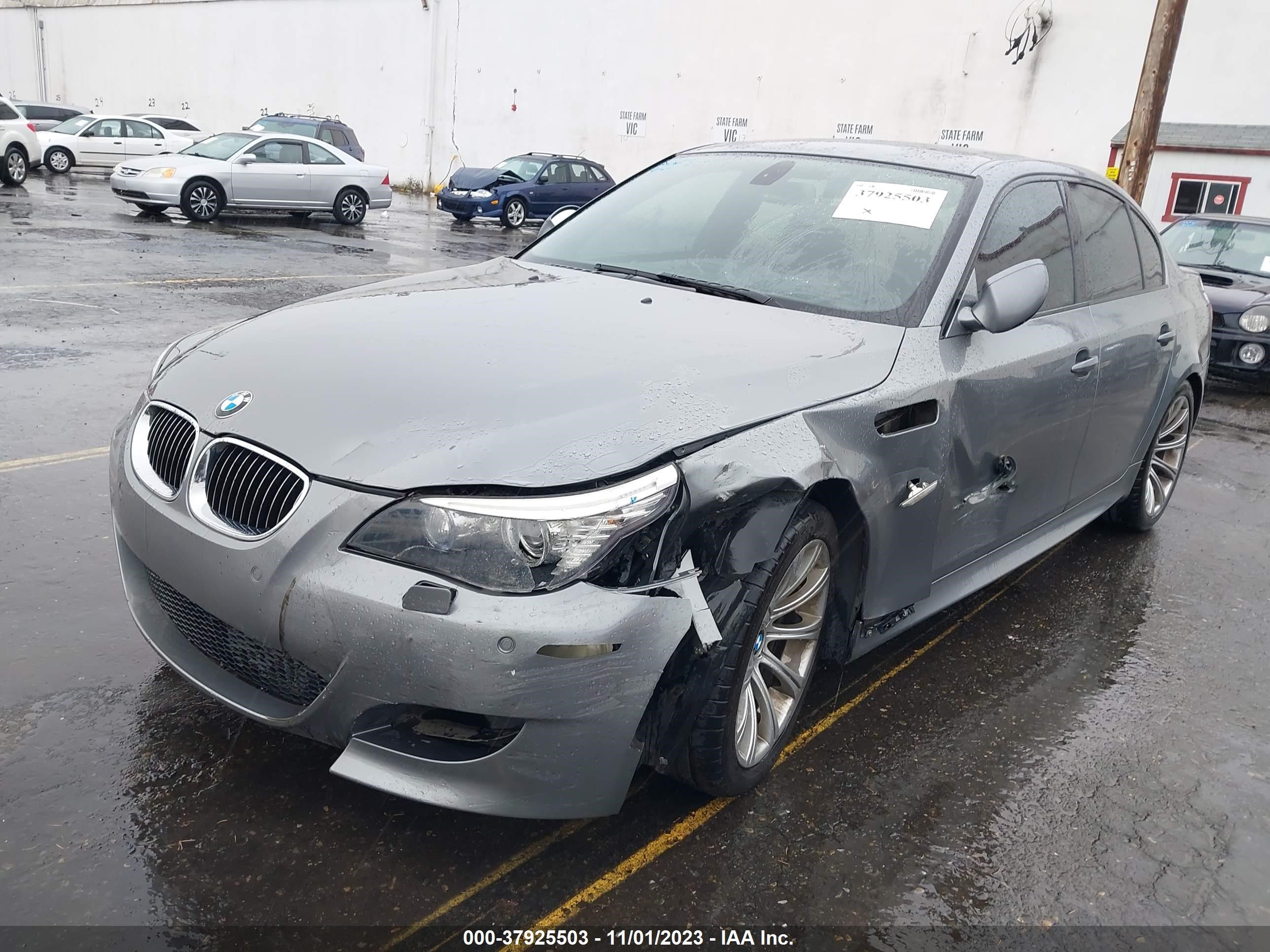 Photo 1 VIN: WBSNB93548CX10050 - BMW M5 