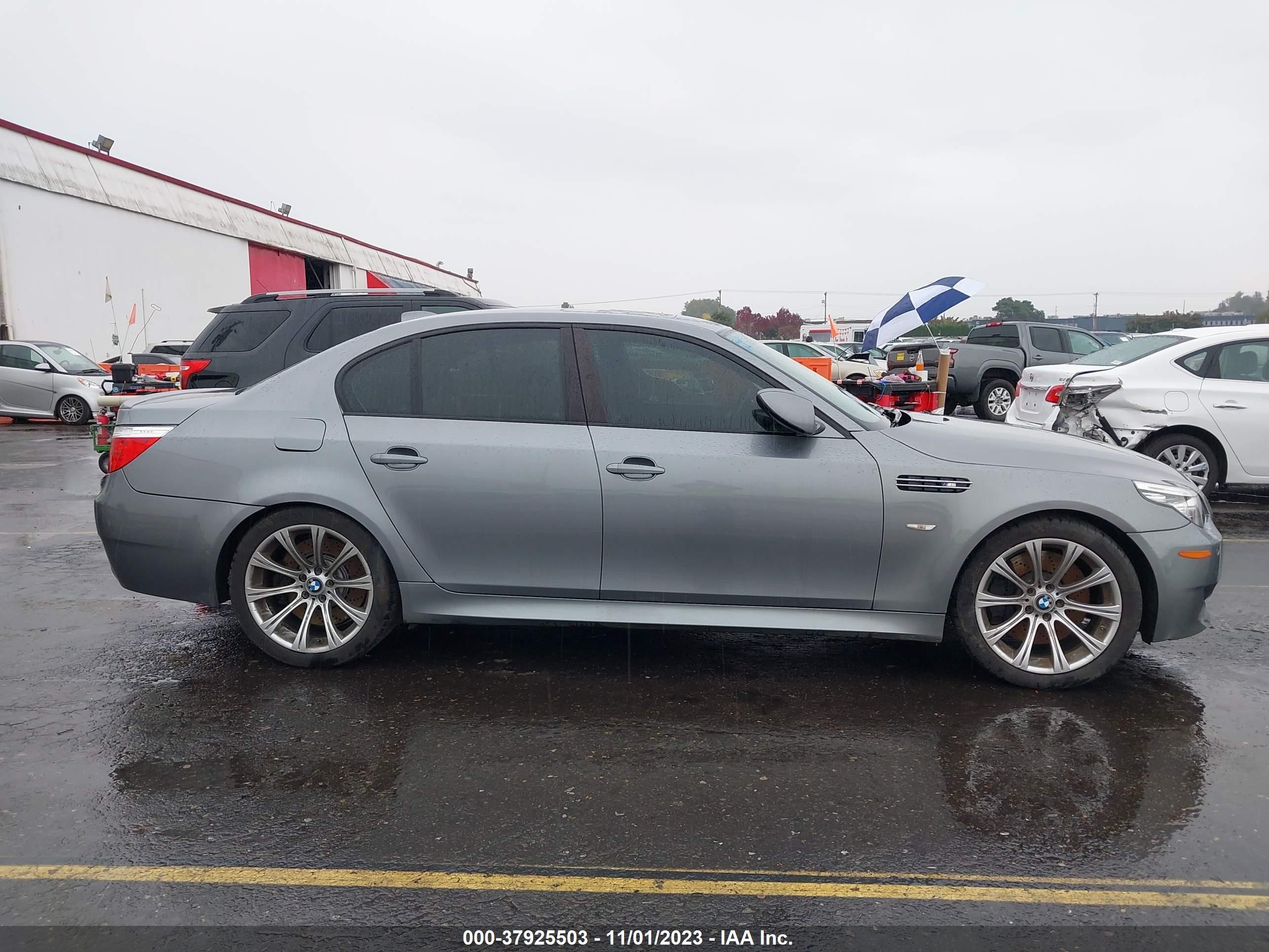 Photo 12 VIN: WBSNB93548CX10050 - BMW M5 