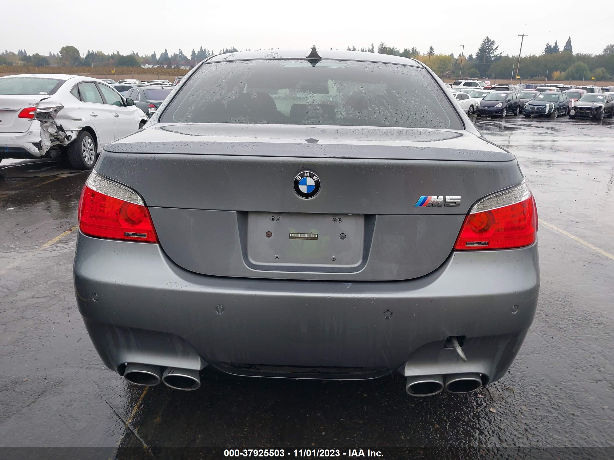 Photo 15 VIN: WBSNB93548CX10050 - BMW M5 