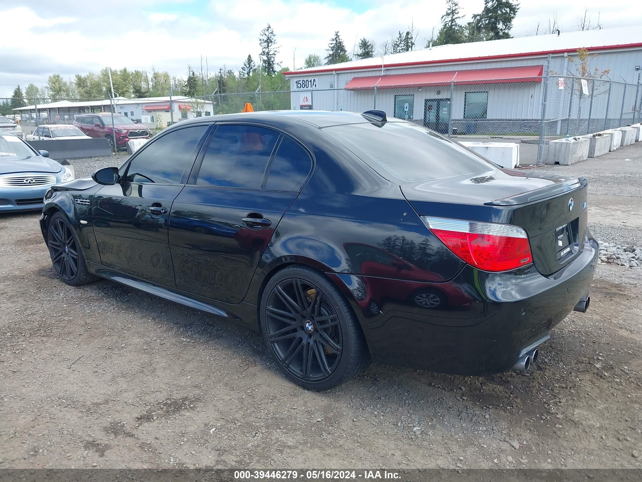 Photo 2 VIN: WBSNB93557CX07026 - BMW M5 