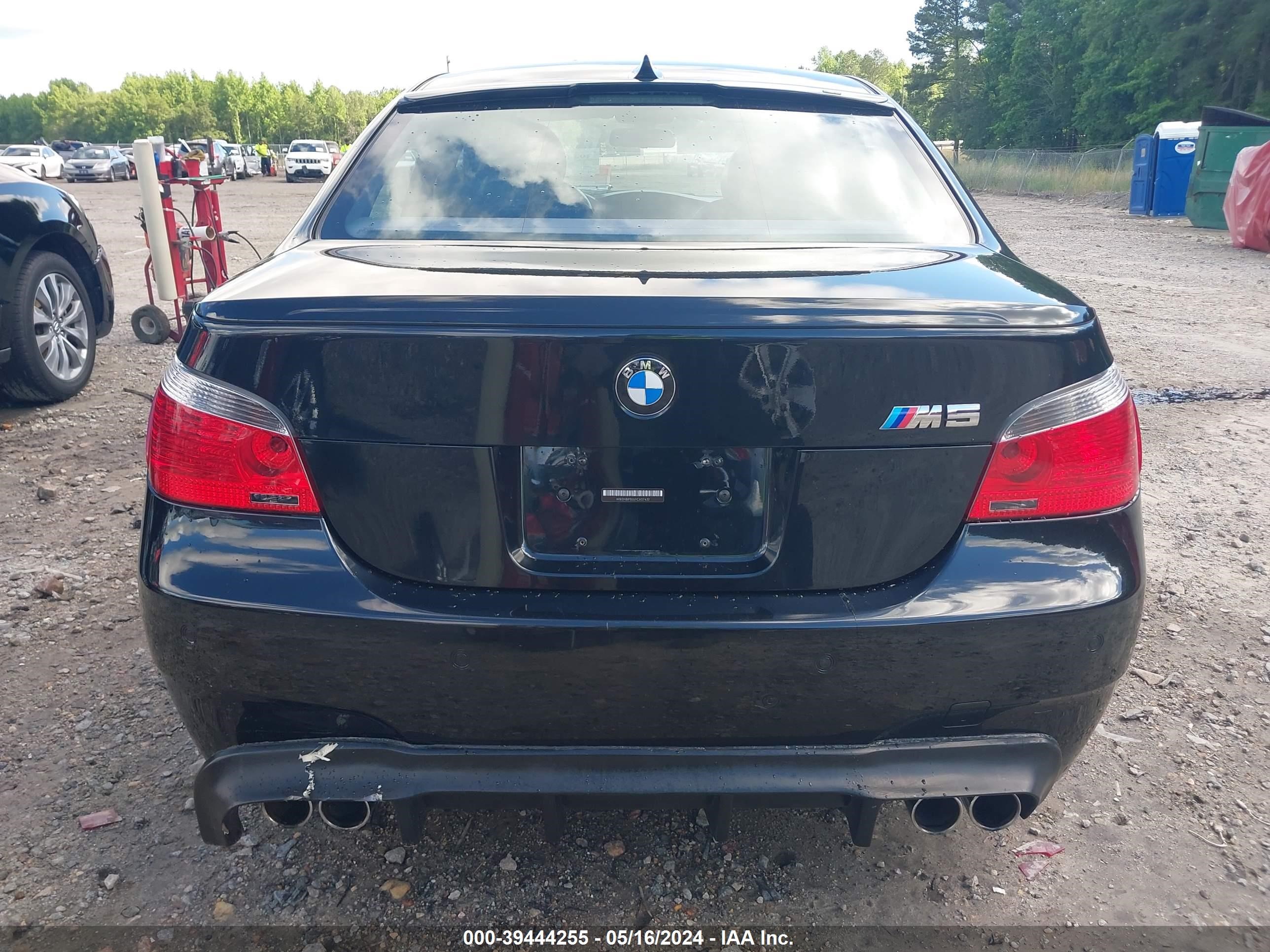 Photo 15 VIN: WBSNB93557CX07432 - BMW M5 