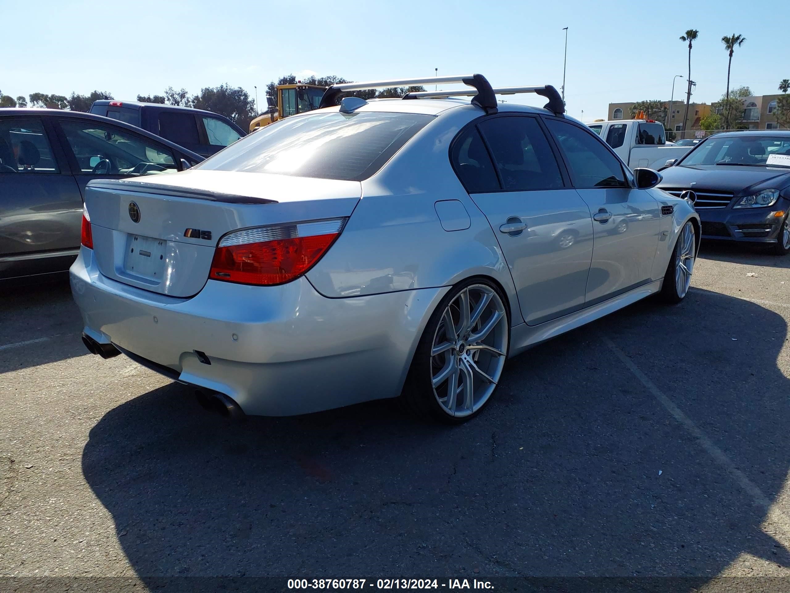 Photo 3 VIN: WBSNB93586B582267 - BMW M5 