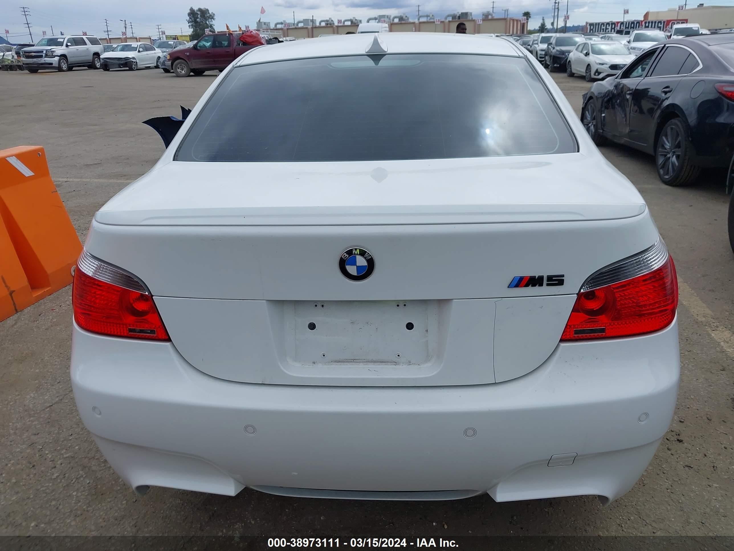 Photo 16 VIN: WBSNB93588CX10794 - BMW M5 