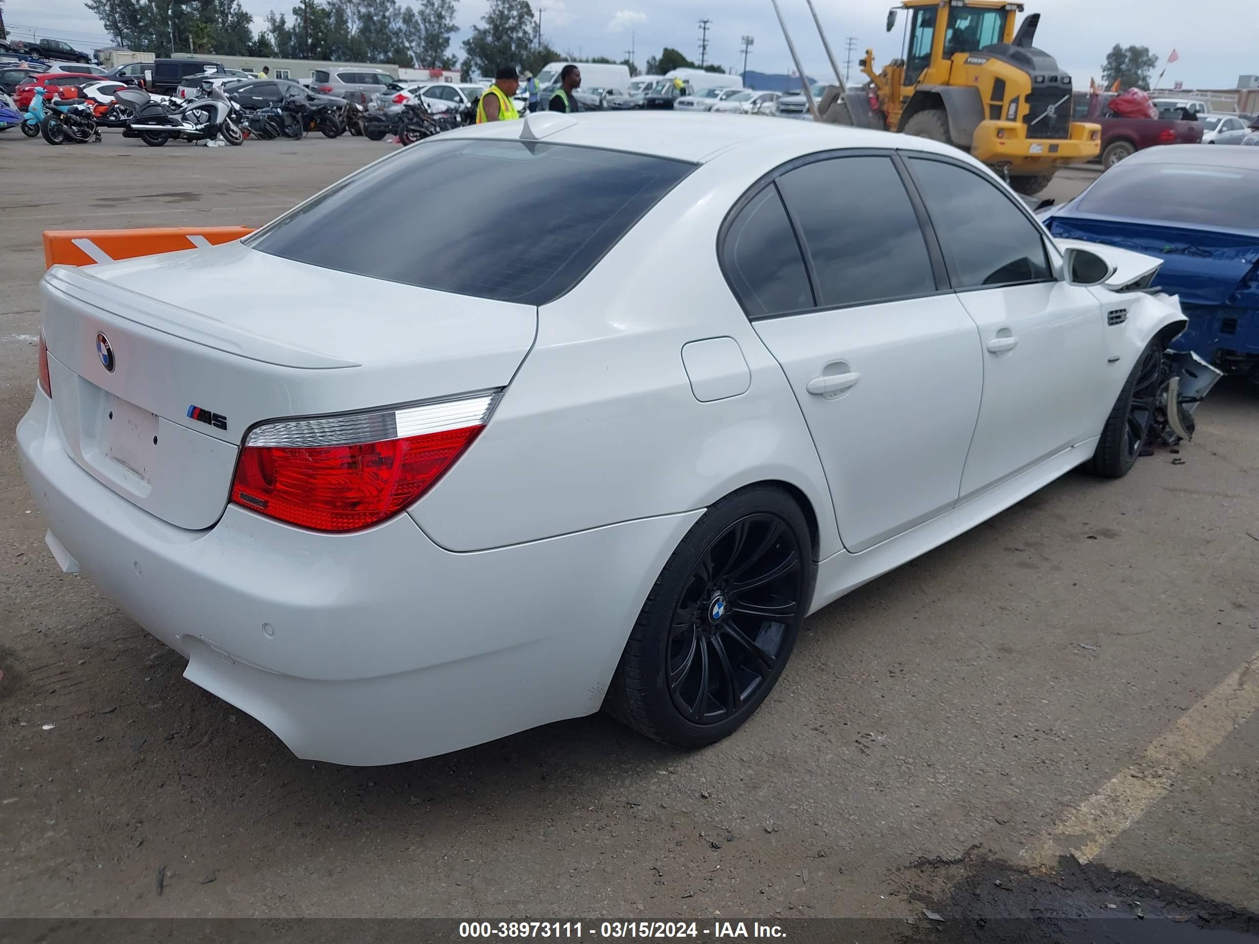 Photo 3 VIN: WBSNB93588CX10794 - BMW M5 