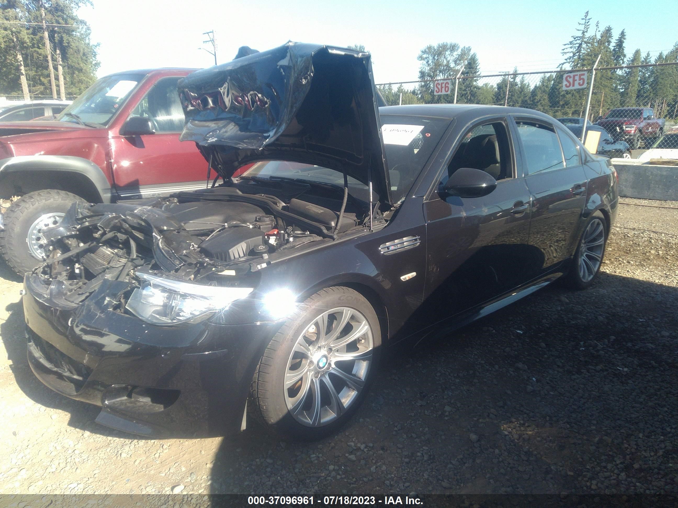 Photo 1 VIN: WBSNB9C53AC043414 - BMW M5 