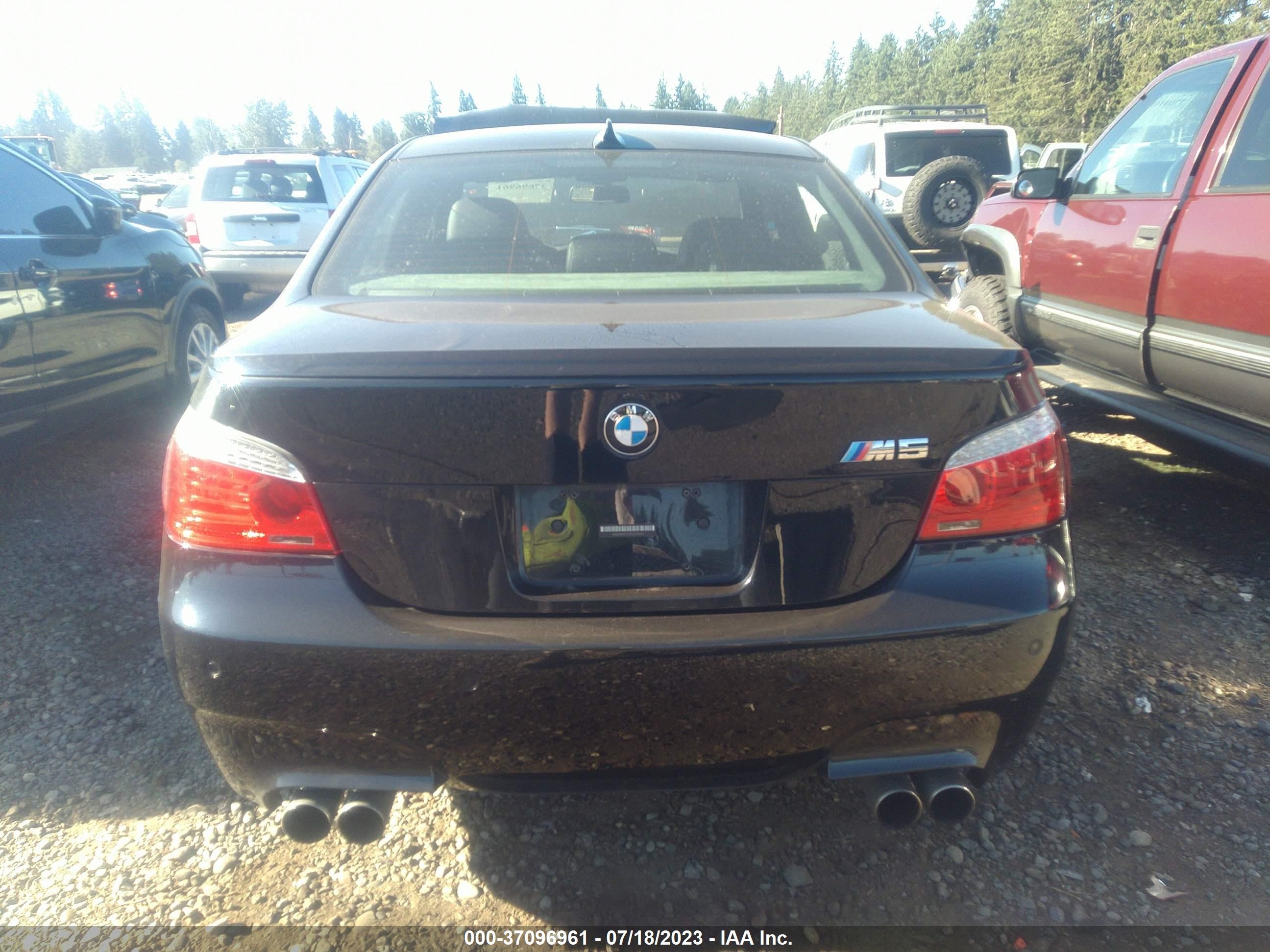 Photo 14 VIN: WBSNB9C53AC043414 - BMW M5 