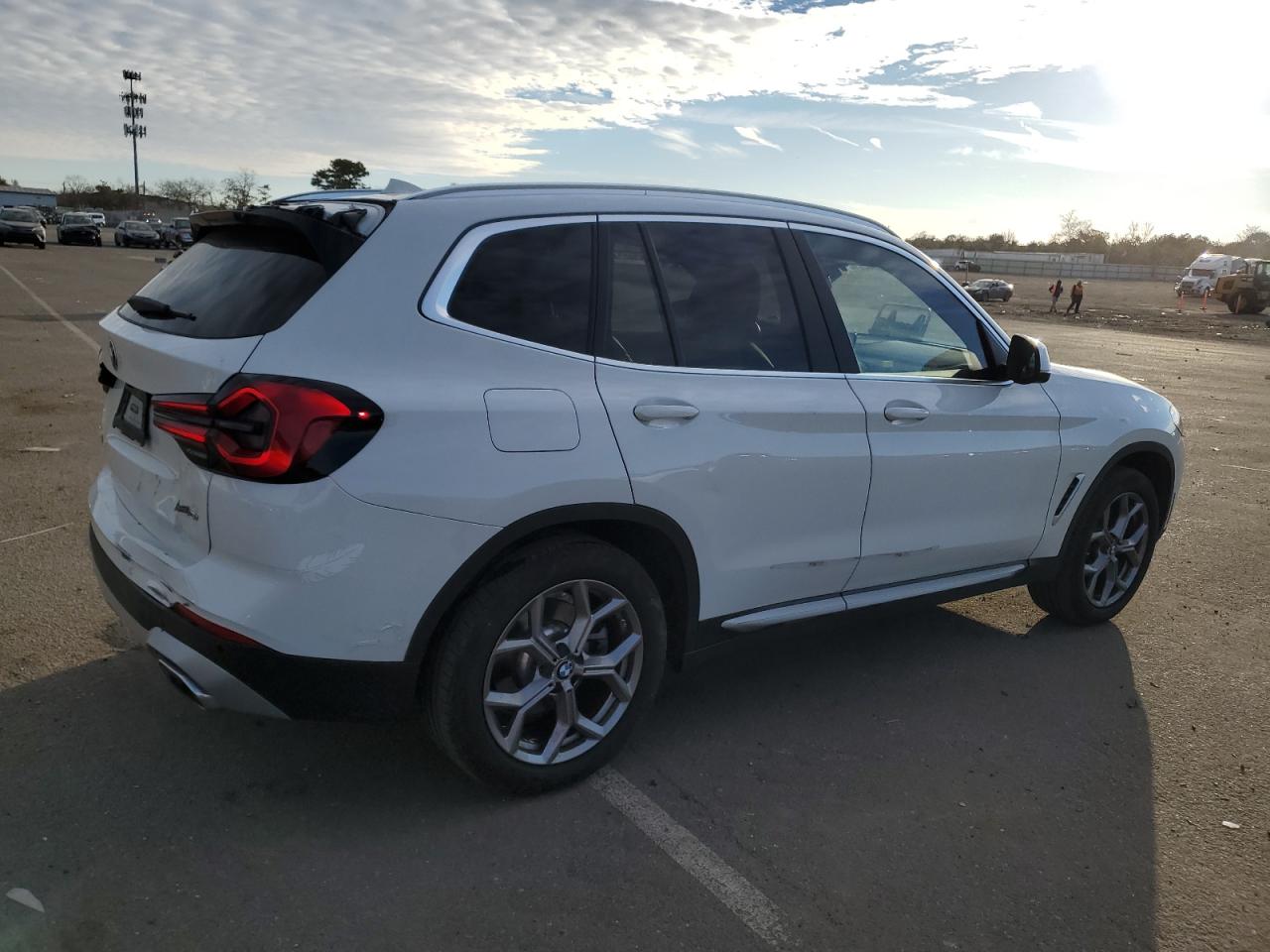 Photo 2 VIN: WBX57DP06NN157768 - BMW X3 