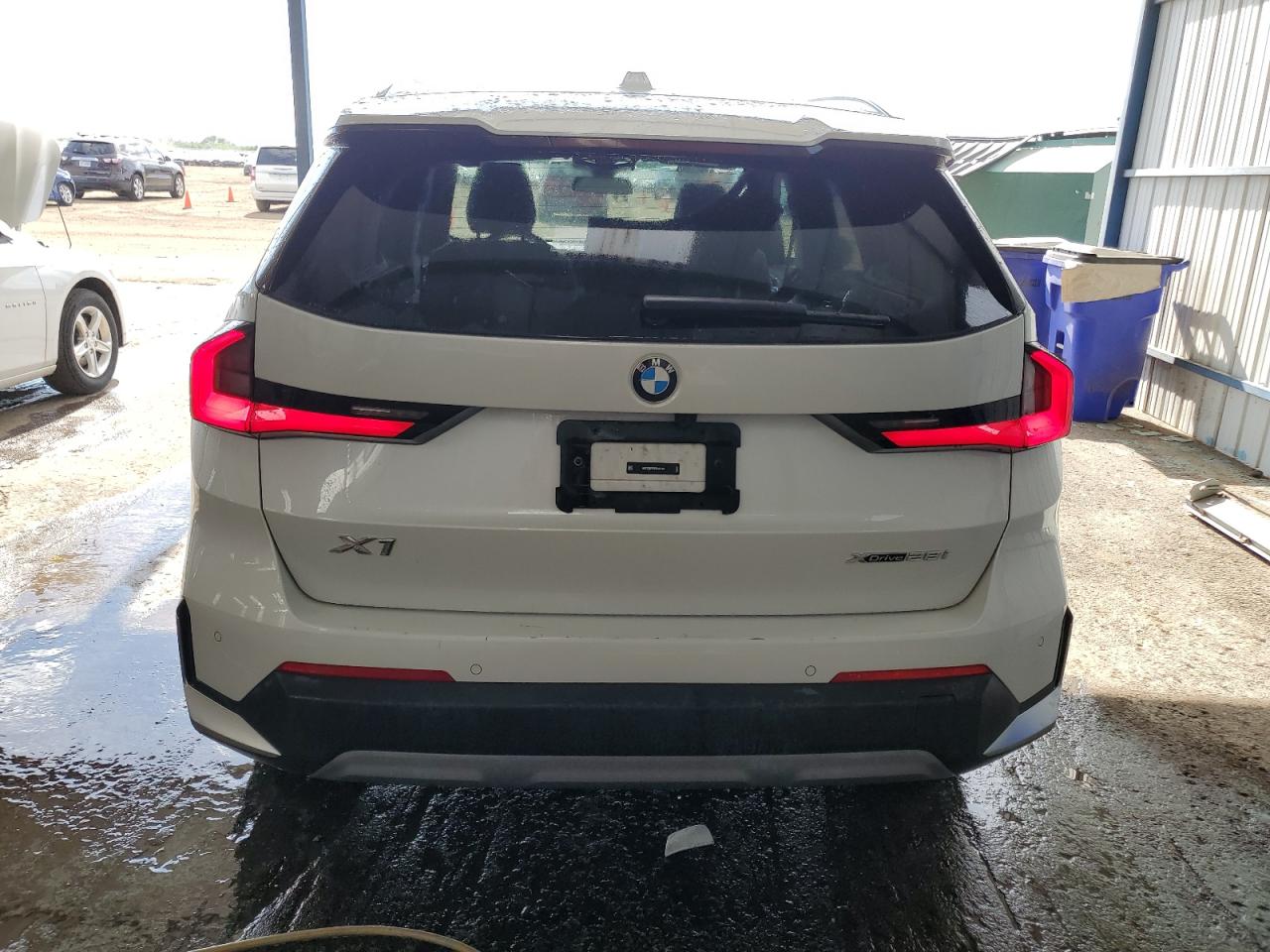 Photo 17 VIN: WBX73EF01P5X45169 - BMW X1 