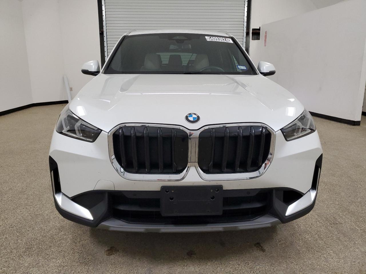 Photo 4 VIN: WBX73EF05P5X45661 - BMW X1 